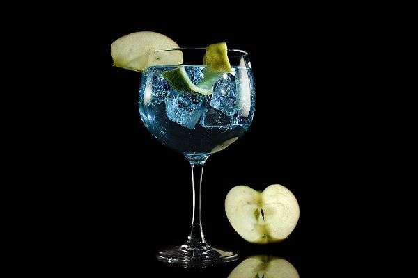 Gin Tonic con aceite de oliva virgen extra arbequina