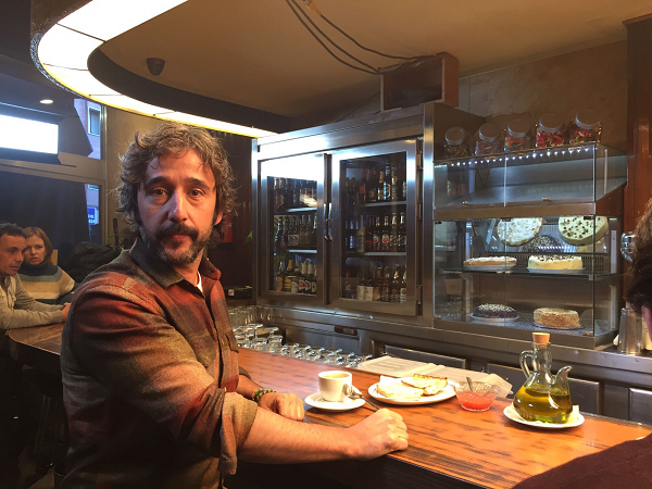 Diego Guerrero rodando spot Peeerdona con Aceites de Oliva de España