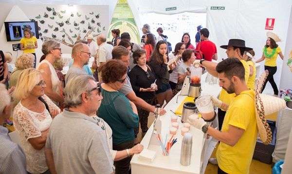 El público pudo probar los Olive D-tox en la carpa