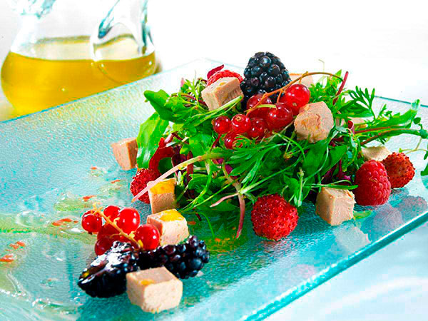 Ensalada de ‘mi cuit’ de ‘foie’ y frutos del bosque