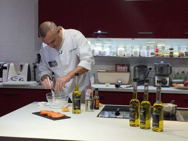 Los mariscos, con Salsa Rosa con aceite de oliva virgen extra de la variedad Arbequina