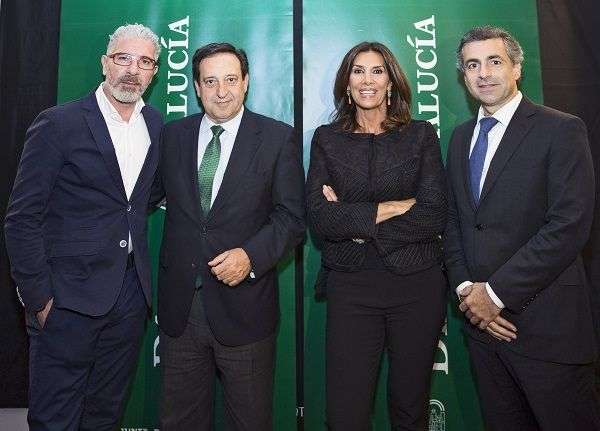 Pastora Vega, Pedro Barato celebrando el Dia de Andalucia_Entreolivos