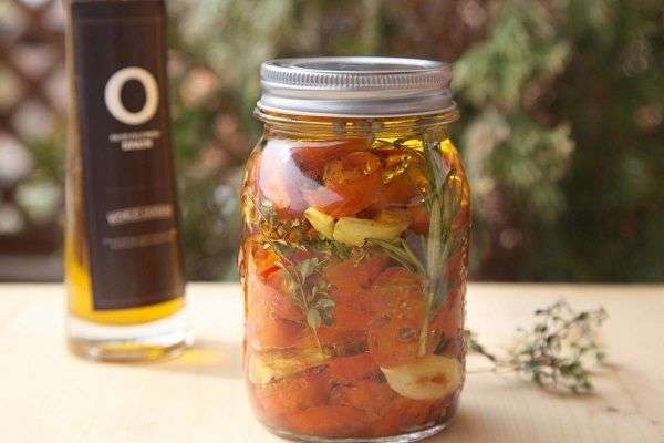 Conserva de tomate con aceite de oliva