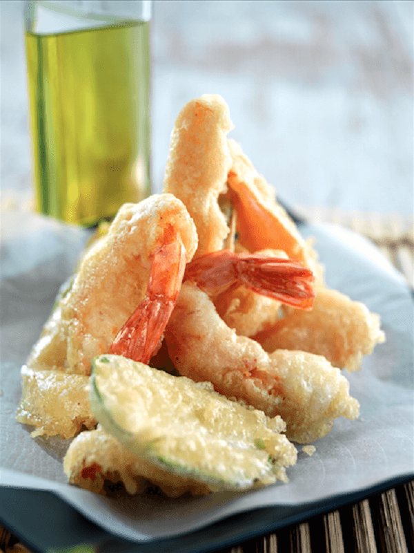 Tempura de verdura y langostinos