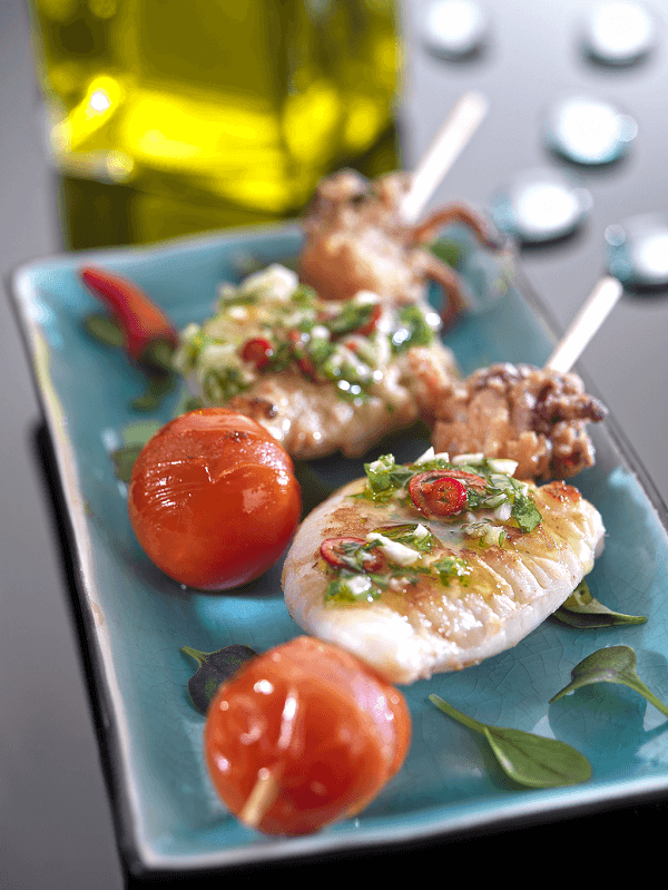 Las brochetas de chipirones a la plancha son un plato súper nutritivo