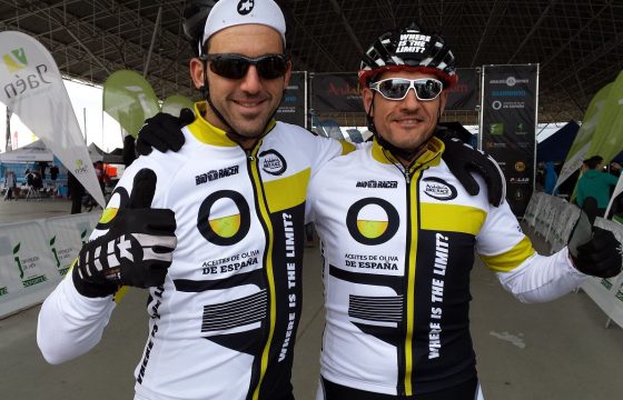 Aceites de Oliva de España pone aroma y sabor de virgen extra en la Andalucía Bike Race 2015