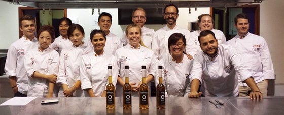 Los alumnos del Programa de Formación en Gastronomía del ICEX aprenden a usar los Aceites de Oliva de España