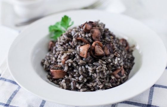 Arroz negro con calamares