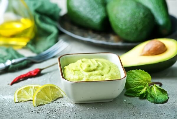 Puré de aguacate y limón