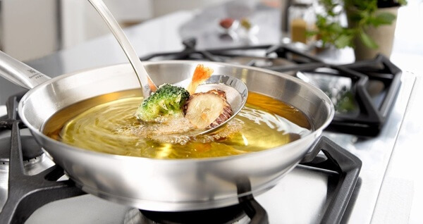 Técnicas culinarias con aceites de oliva: la fritura, mitos y leyendas