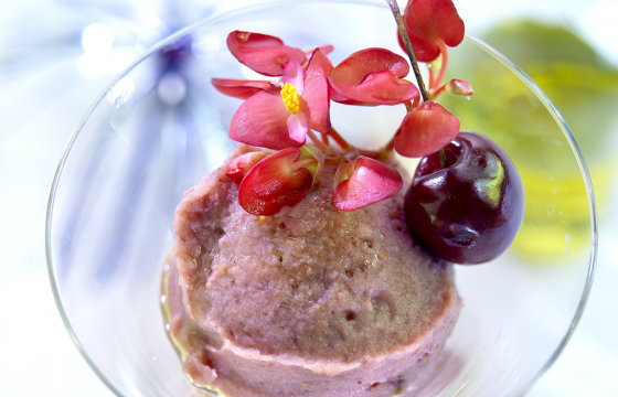 Helado de picotas con aceite de oliva