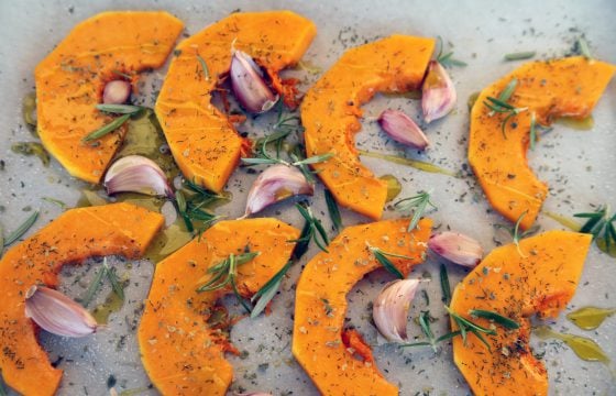 Calabaza al horno con hierbas