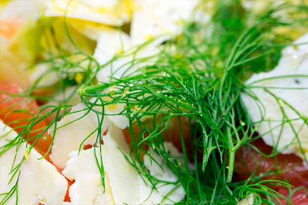 Ensalada de hinojo y alcachofas con pomelo