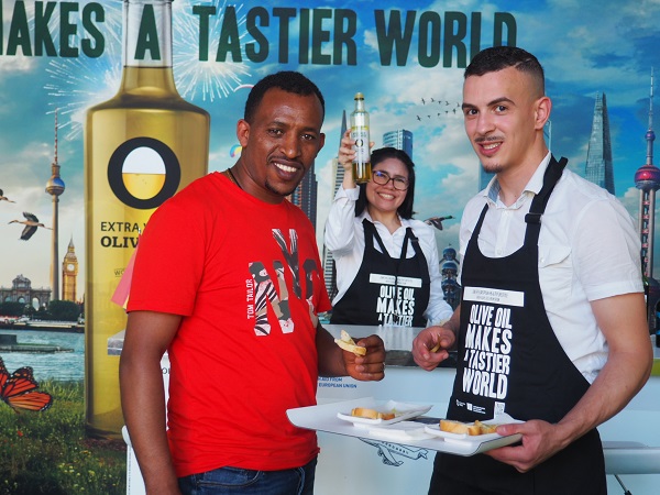 Olive Oil World Tour es una campaña global