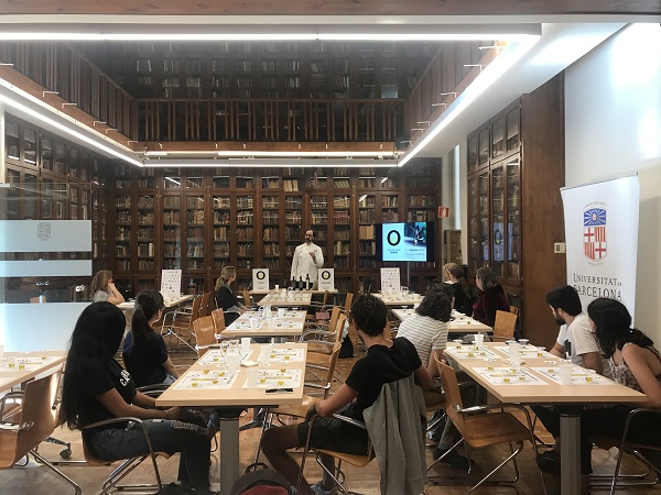 Cata de aceites de oliva virgen extra en la Universidad de Barcelona