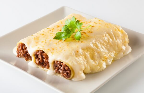 Canelones de carne con Bechamel