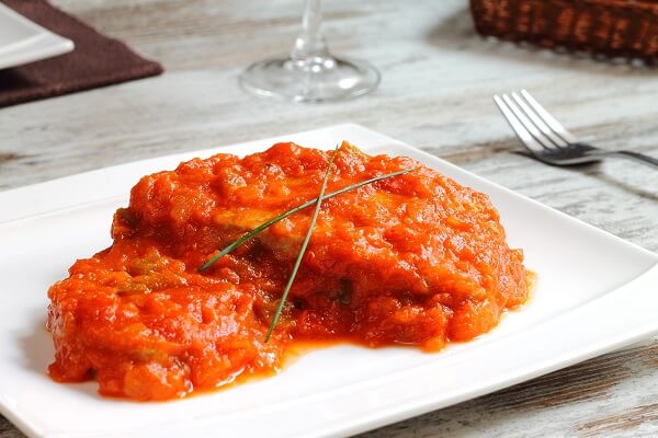 Panga con salsa de tomate 