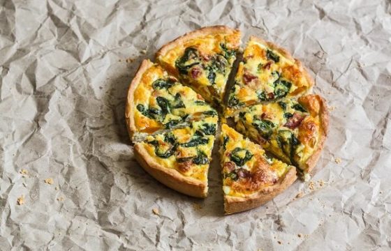 Quiche de espinacas con jamón ibérico y queso manchego