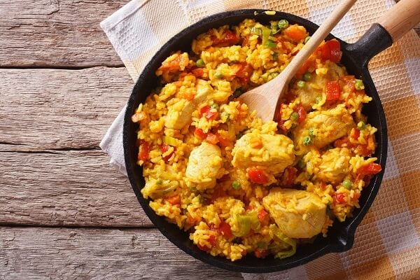 Arroz con pollo . Receta fácil - Aceites de Oliva de España