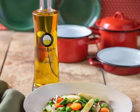 Beneficios del aceite de oliva de España en la dieta vegana