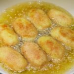 Cómo freír croquetas para que queden crujientes y cremosas